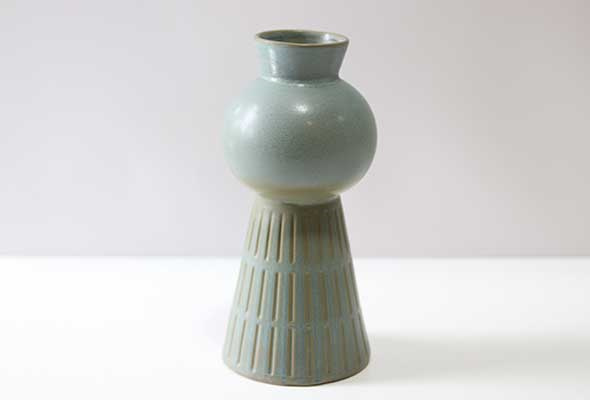 Classic MID Century Ceramic Vase3